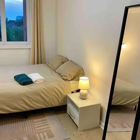 2 Bedrooms, 15min From Paris, Free Parking Apartment Deuil-la-Barre