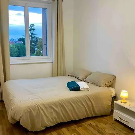 2 Bedrooms, 15min From Paris, Free Parking Apartment *