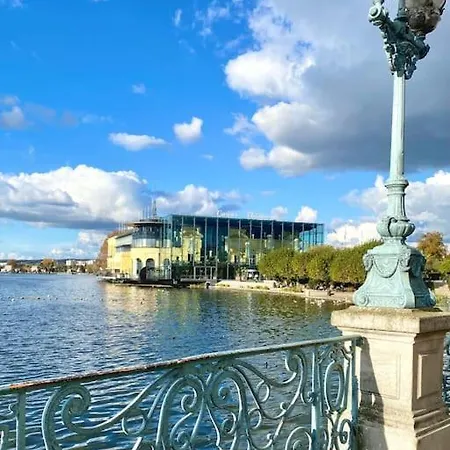 2 Bedrooms, 15min From Paris, Free Parking *